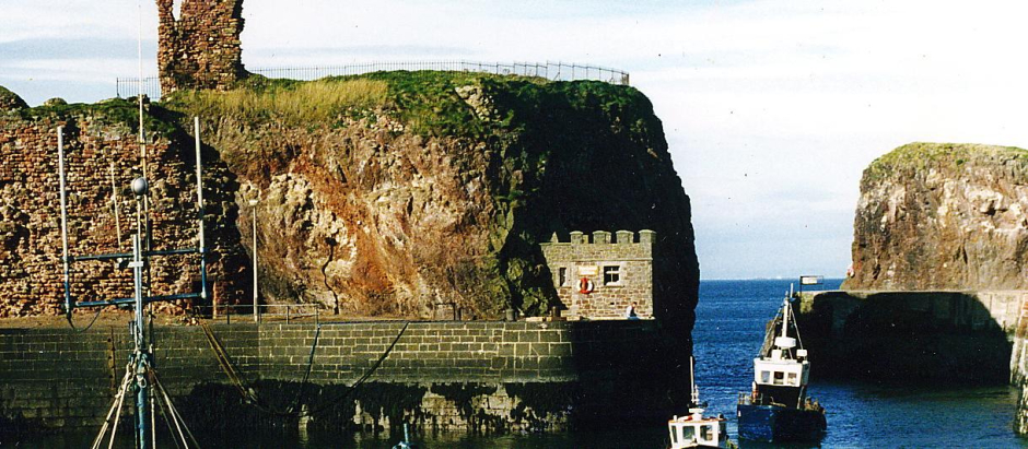 Puerto y castillo de Dunbar, East Lothian, Escocia, en 1987 John y Sandy Gray, Puerto y castillo de Dunbar, 1987