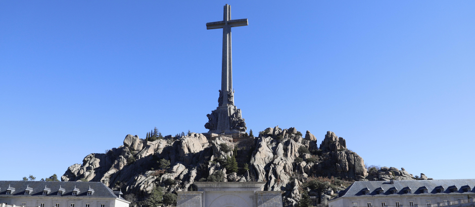 El Valle de los Caídos cierra por «obras» horas después de anunciar la exhumación de Primo de Rivera