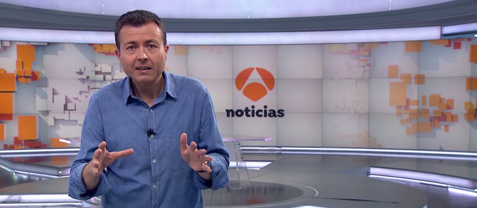 Manu Sánchez, presentador del informativo matinal de Antena 3 Noticias