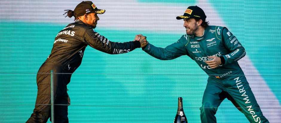 Hamilton y Russel podrían quitarle el podio a Alonso en Bakú
