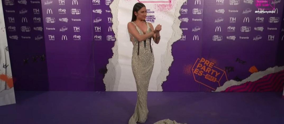 Blanca Paloma con el vestido que iba a llevar Ruth Lorenzo en Eurovisión 2014