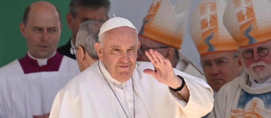 En su visita apostólica a Hungría, el Papa Francisco también ha aludido preocupado a la baja natalidad europea