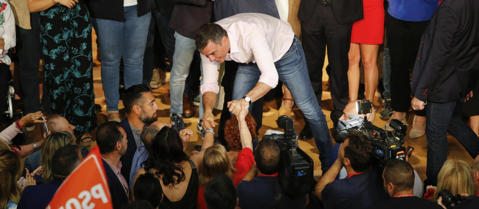 Pedro Sánchez en un acto de campaña del PSOE