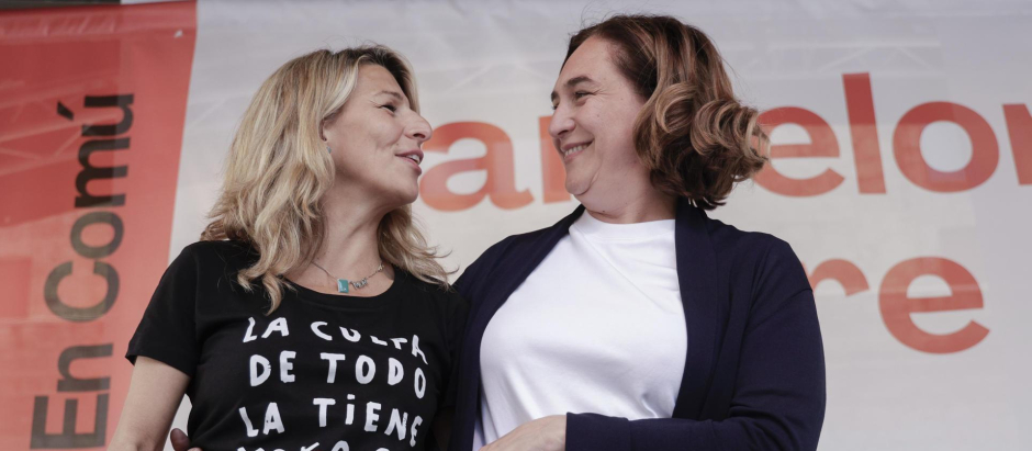 Ada Colau, junto a Yolanda Díaz, en un acto electoral en Barcelona, este sábado