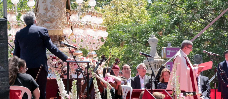 Joan Ribó en el centenario de la coronación de la Virgen de los Desamparados