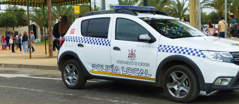 Vehículo de la Policía Local de Córdoba