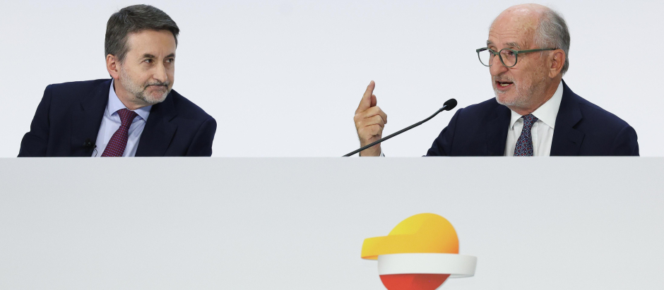 El CEO de Repsol, Josu Jon Imaz y el presidente de Repsol, Antonio Brufau