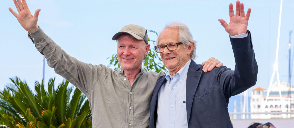 Paul Laverty y Ken Loach en el photocall del Festival de Cannes 2023