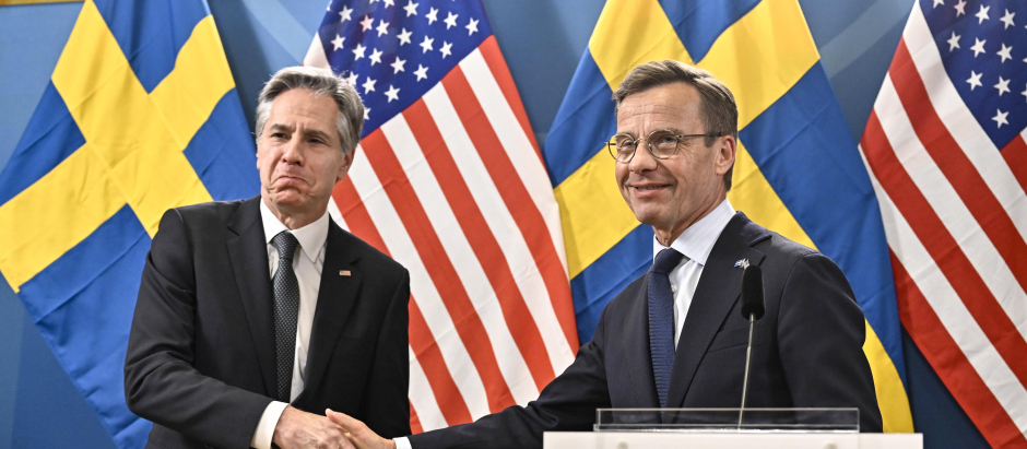 El secretario de Estado de EE. UU., Antony Blinken, y el primer ministro de Suecia, Ulf Kristersson