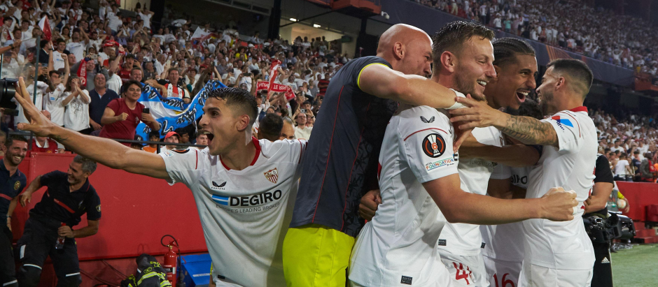 El Sevilla FC celebra un gol durante una eliminatoria de la Europa League