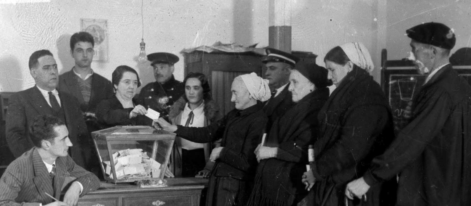 Referéndum autonómico del 5 de noviembre de 1933 en Éibar, primera vez que la mujer puede votar, en el resto de España lo hicieron en las elecciones generales del 19 de noviembre de 1933