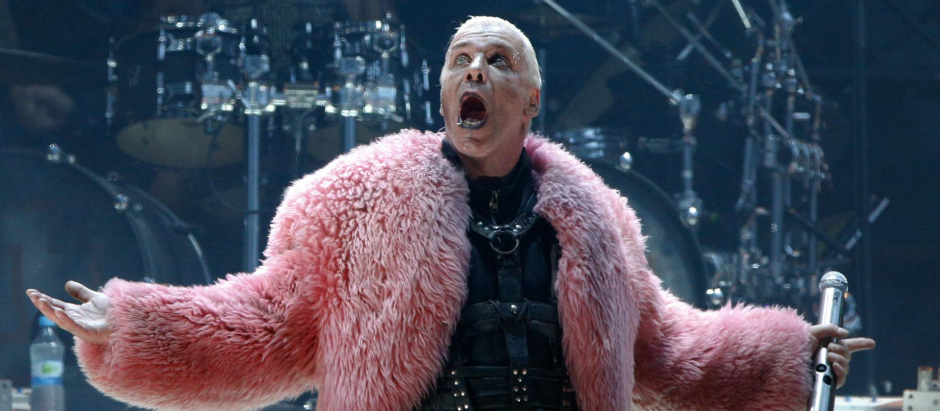 Till Lindemann, cantante de Rammstein, durante un concierto