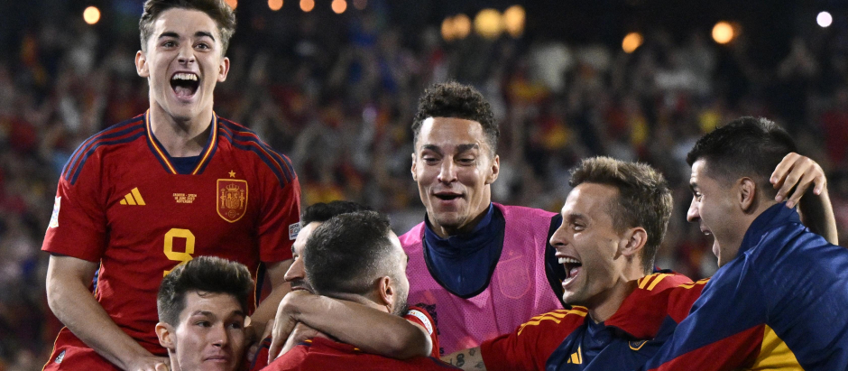 Los futbolistas de la Selección Española celebran la victoria en la Nations League