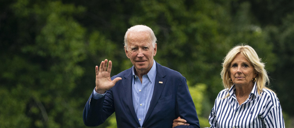 United States President Joe Biden and Jill Biden arriving on Marine One in Washington, D.C., US, on Monday, Aug. 8, 2022.