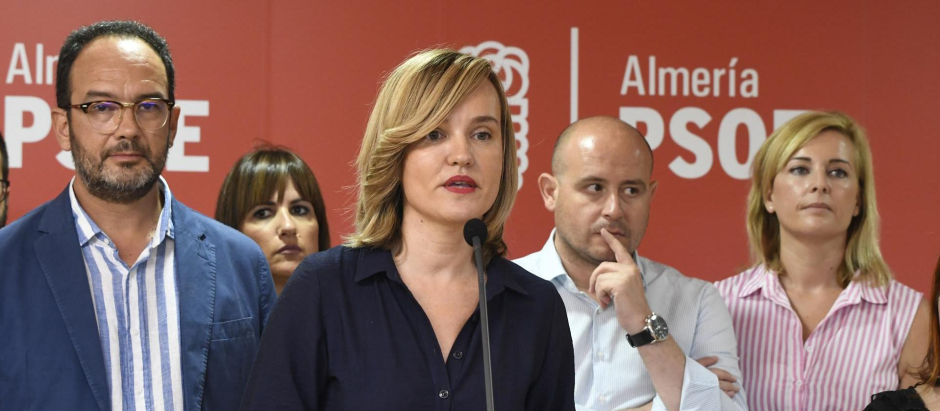 La portavoz del PSOE y ministra de Educación y Formación Profesional, Pilar Alegría, este viernes ante los medios