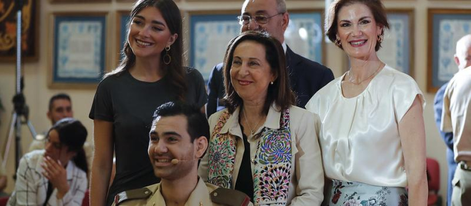 La ministra de Defensa, Margarita Robles, ha presidido un acto de homenaje a los heridos en acto de servicio