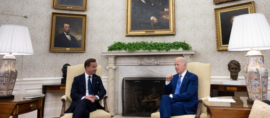 US President Joe Biden meets with Swedish Prime Minister Ulf Kristersson in the Oval Office of the White House in Washington, DC, on July 5, 2023. US President Joe Biden on July 5, 2023, said he "fully supports" Sweden's NATO membership bid as he spoke alongside Sweden's prime minister at the White House. (Photo by Brendan Smialowski / AFP)