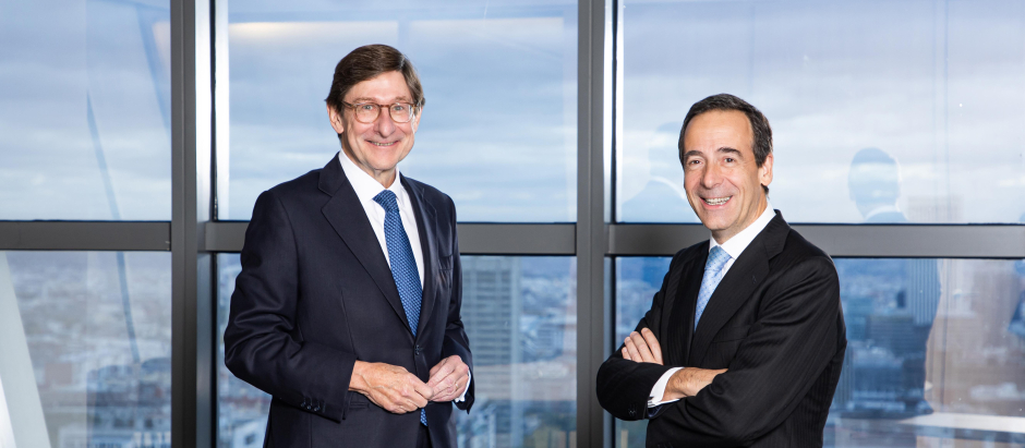 José Ignacio Goirigolzarri, presidente de CaixaBank, y Gonzalo Gortázar, consejero delegado de la entida