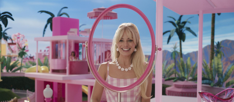 Fotograma de la película "Barbie" protagonizada por la actriz Margot Robbie