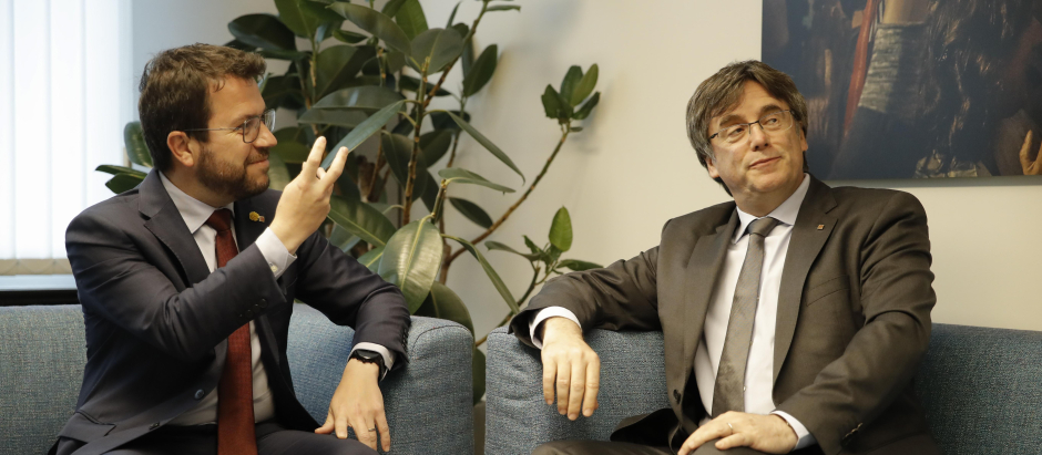 Pere Aragonès y Carles Puigdemont, en una reunión que mantuvieron en Bruselas