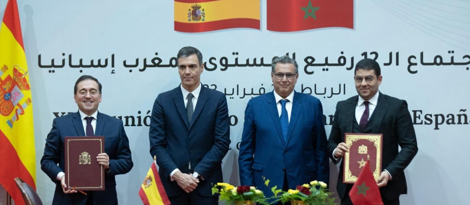 Pedro Sánchez, José Manuel Albares y sus homólogos marroquíes, durante la XII Reunión de Alto Nivel Marruecos-España