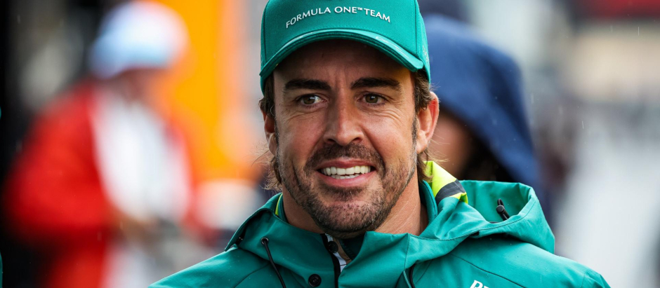 Fernando Alonso, en su llegada al Gran Premio de Bélgica