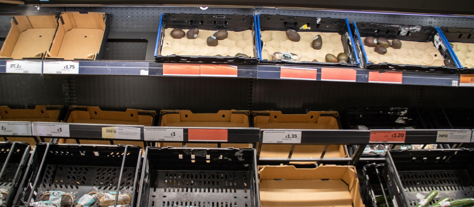 Empty fresh tomato and pepper shelves in a Sainsbury's Supermarke , London, UK - 03 Mar 2023