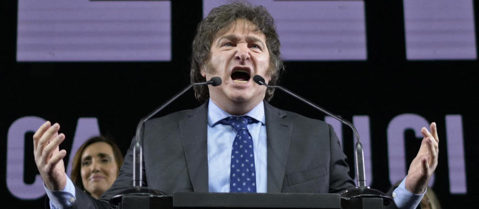 El congresista argentino y precandidato presidencial por La Libertad Alianza Avanza Javier Milei pronuncia un discurso