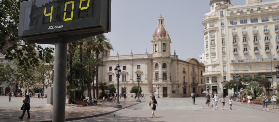 Termómetro en la plaza del Ayuntamiento de Valencia