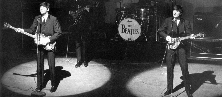 Paul McCartney (a la derecha) sí ha sido elegido en la lista, al contrario que John Lennon (a la izquierda)
