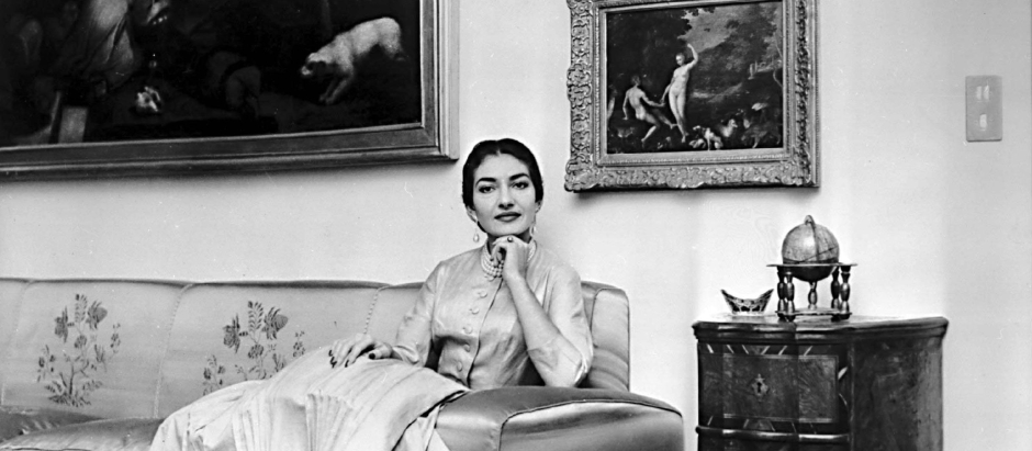 Maria callas en su casa de Milán en los años 50