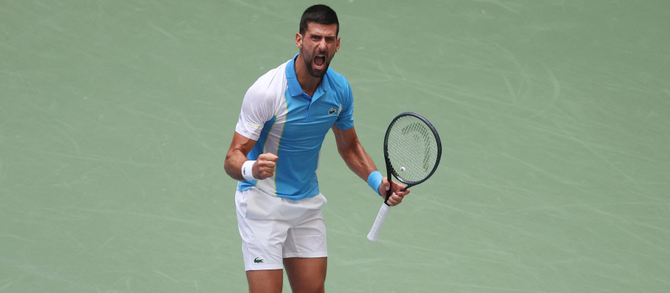 Novak Djokovic celebra su victoria en los cuartos del US Open