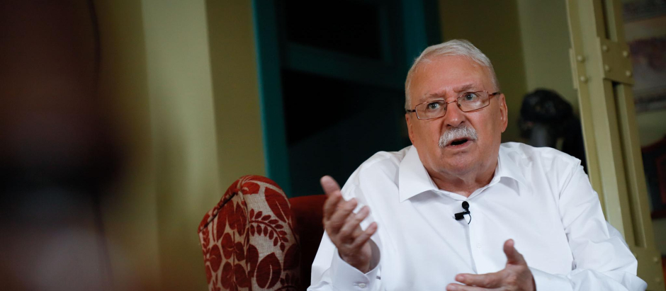 Joaquín Leguina durante la entrevista con El Debate