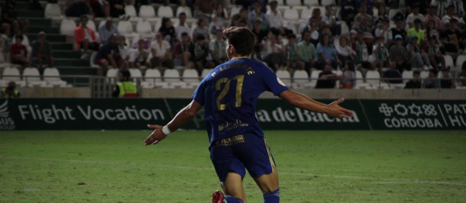 Rafa Llorente celebra su gol ante el Córdoba