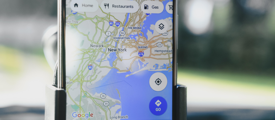 Un móvil con Google Maps