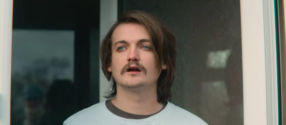El actor Jack Gleeson en un fotograma de ´Sex education´