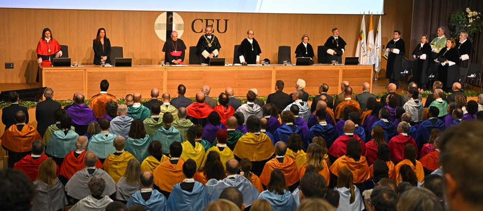 El paraninfo de la Universidad CEU Cardenal Herrera, durante la solemne apertura del curso 2023-2024.