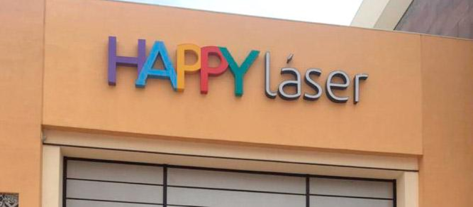 Fachada de uno de los establecimientos de Happy Laser