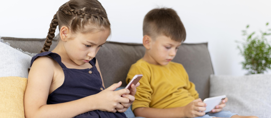 La Academia Estadounidense de Pediatría ha elaborado una guía para que los niños dejen su adicción a las redes sociales