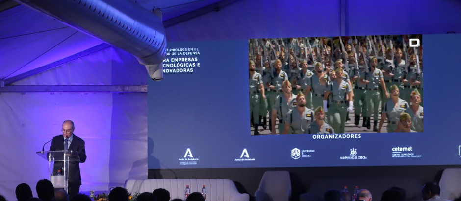 Momento de la presentación del portal de Defensa en Córdoba