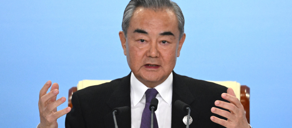 (FILES) Chinese Foreign Minister Wang Yi answers a question at a press briefing during the Third Belt and Road Forum for International Cooperation in Beijing on October 18, 2023. China's top diplomat will pay a rare visit to Washington this week, the United States announced October 23, 2023, paving the way for a potential visit by President Xi Jinping aimed at keeping tensions in check. Foreign Minister Wang Yi, the highest-ranking Chinese official in the US capital in nearly five years, will visit from October 26 through October 28 against a backdrop of friction over trade, Ukraine, the Middle East, Taiwan and China's assertive actions at sea near the Philippines. (Photo by WANG Zhao / AFP)