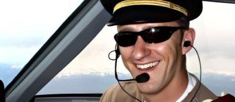 Joseph David Emerson, piloto de Alaska Air acusado de intentar estrellar un avión en EE.UU.