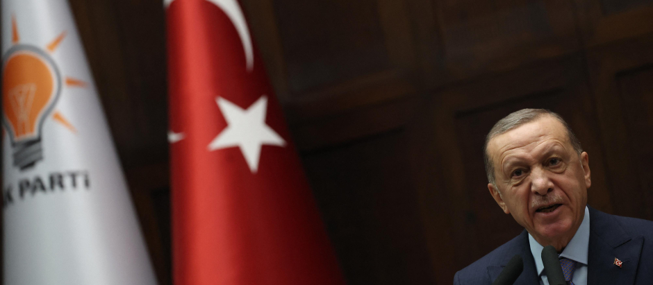 El presidente de Turquía y líder del Partido Justicia y Desarrollo (AK), Recep Tayyip Erdogan