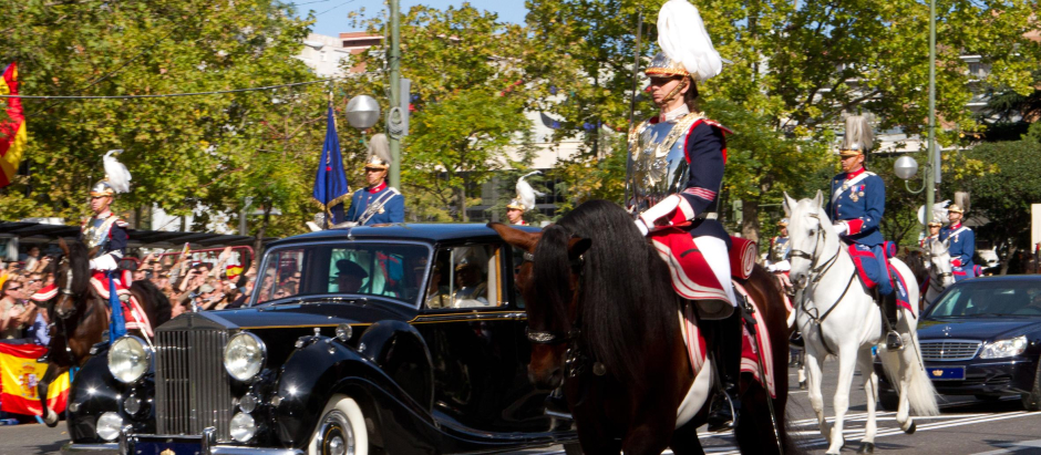 El Escuadrón de Escolta Real se encarga de acompañar a la Familia Real en los actos solemnes