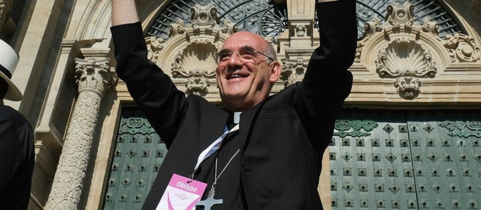 El todavía Obispo Auxiliar de Valencia, Mons. Arturo Pablo Ros Murgadas, en Santiago, en 2022
