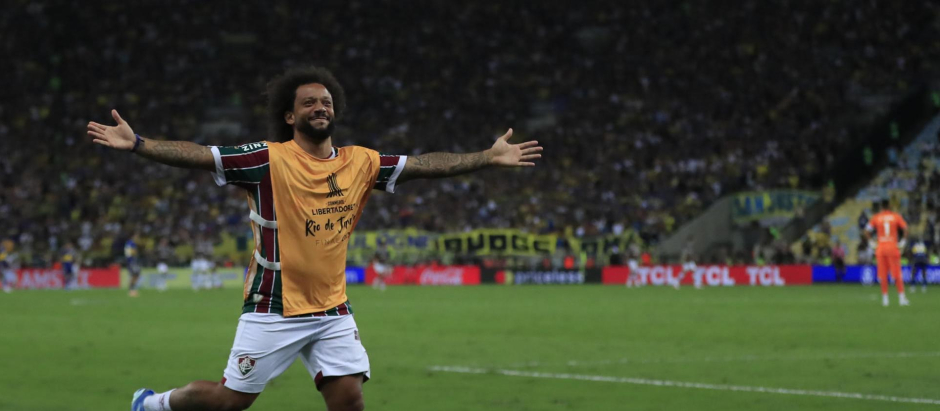 Marcelo celebrando la victoria de Fluminense en la Libertadores