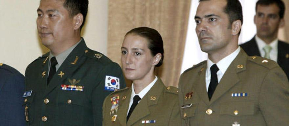 En 2009, la entonces comandante del Ejército de Tierra María Gracia Cañadas García-Vaquero fue la primera mujer que accedía al Estado Mayor