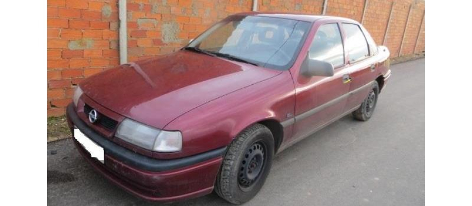 Este Opel Vectra de 1993 podría matricularse como histórico y circular sin límites