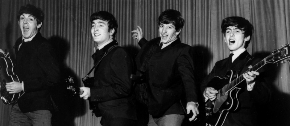 The Beatles (Paul McCartney, John Lennon, Ringo Starr y George Harrison) en 1963.