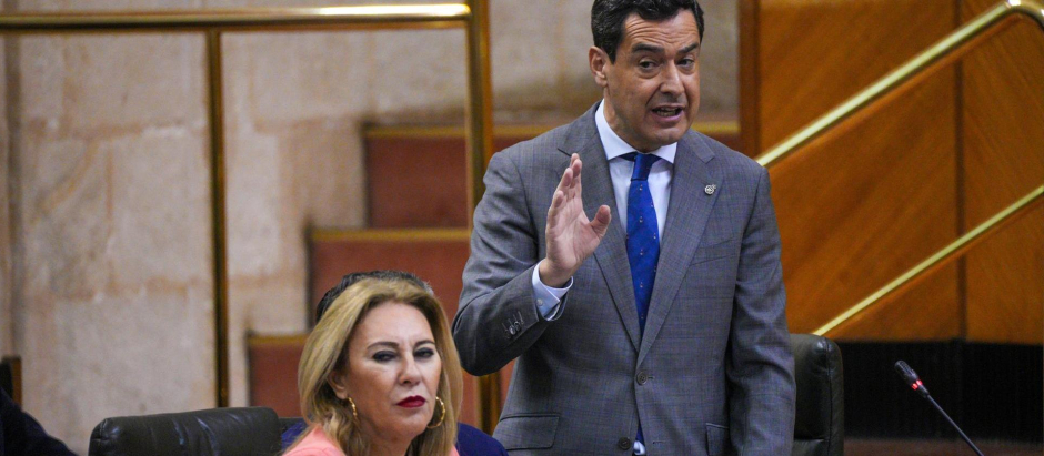 El presidente de la Junta de Andalucía, Juanma Moreno, este miércoles en el Parlamento andaluz